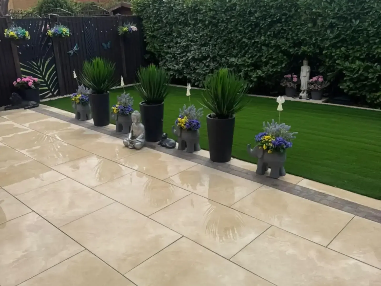 Gardens & lawns